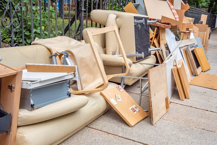 How Furniture Disposal Helps Simplify Home Renovations Thornton, CO